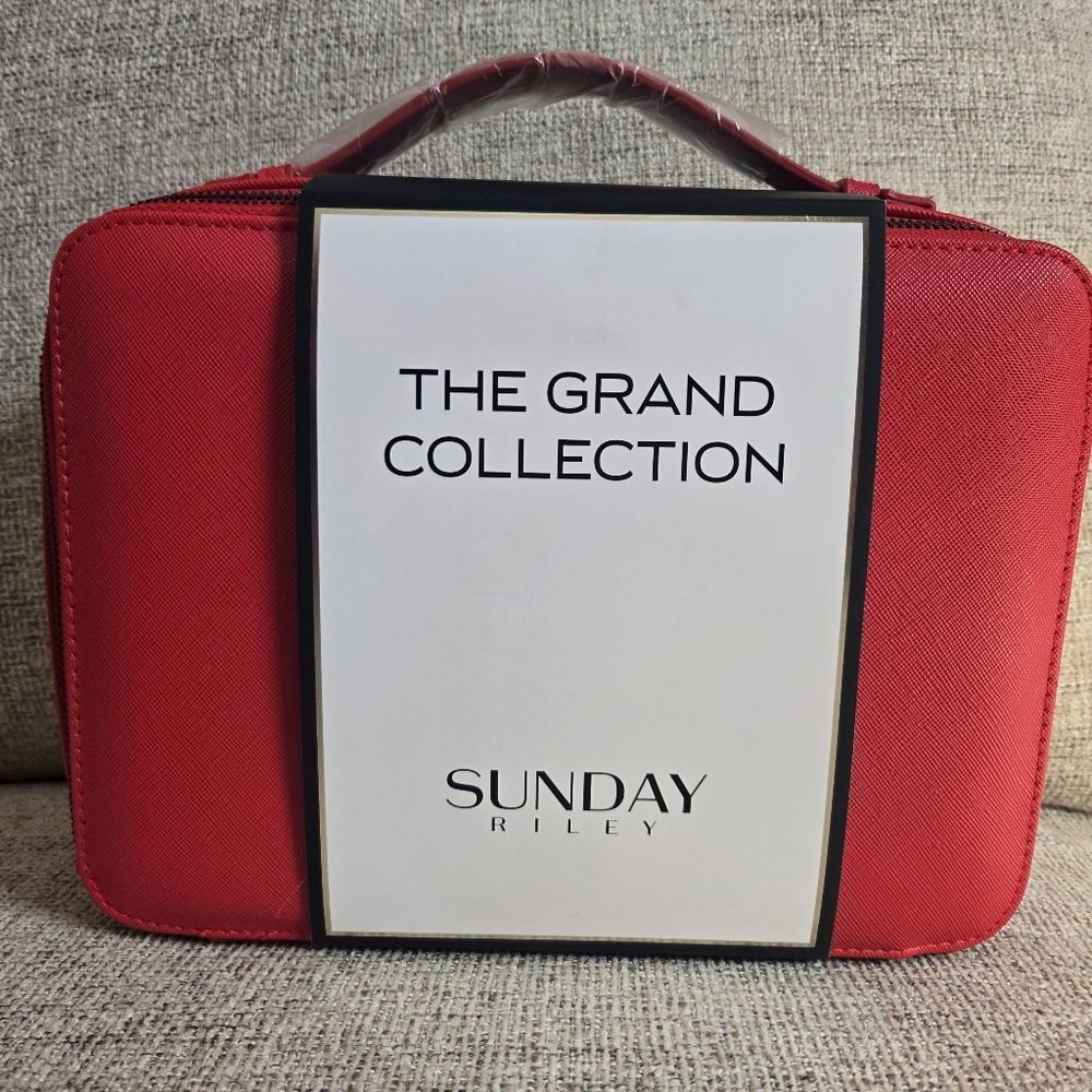 Sunday Riley, The Grand Collection - Picture 2 of 7